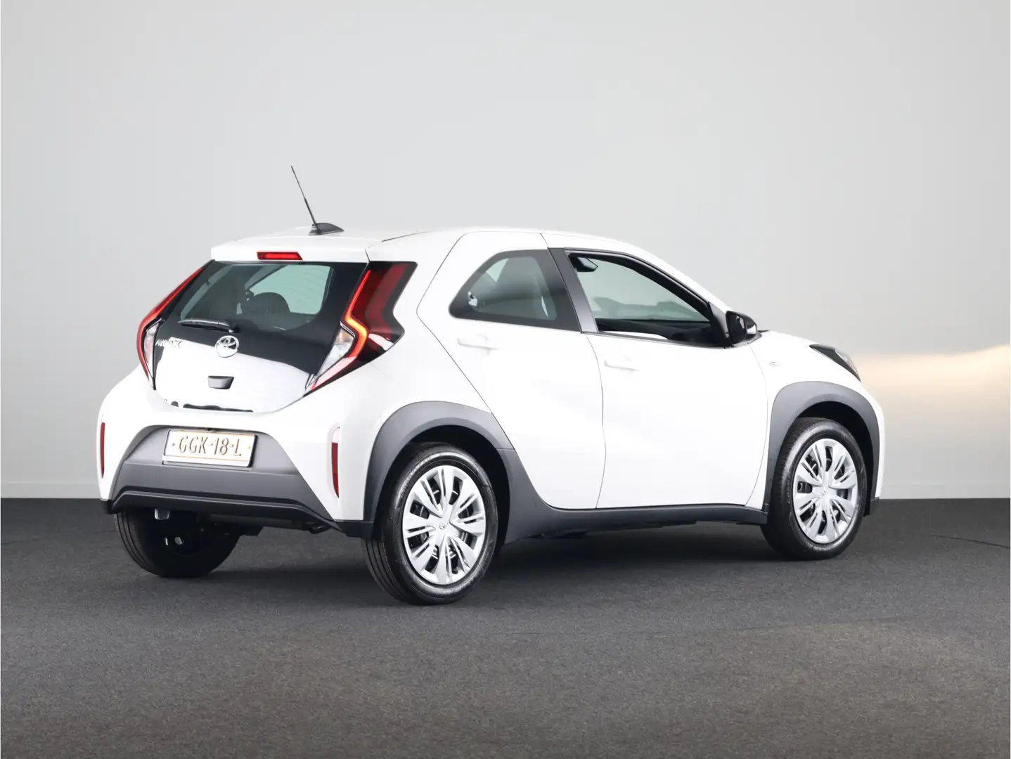 Toyota Aygo X 1.0 VVT-i MT play *DEMO* | Apple Carplay / Android Blanc - 2