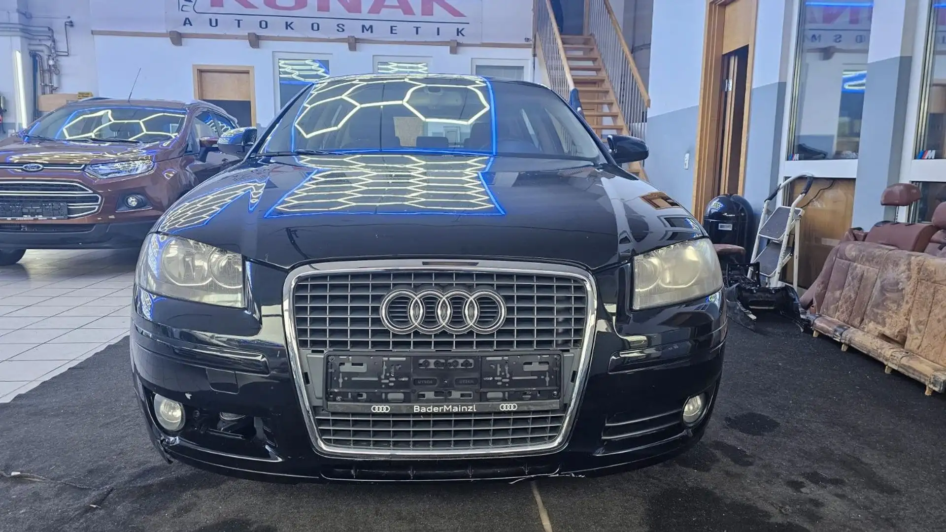 Audi A3 Sportback 2.0 TDI Attr*AUT*KLIMA*NAVI*SHZ*AHK Schwarz - 2