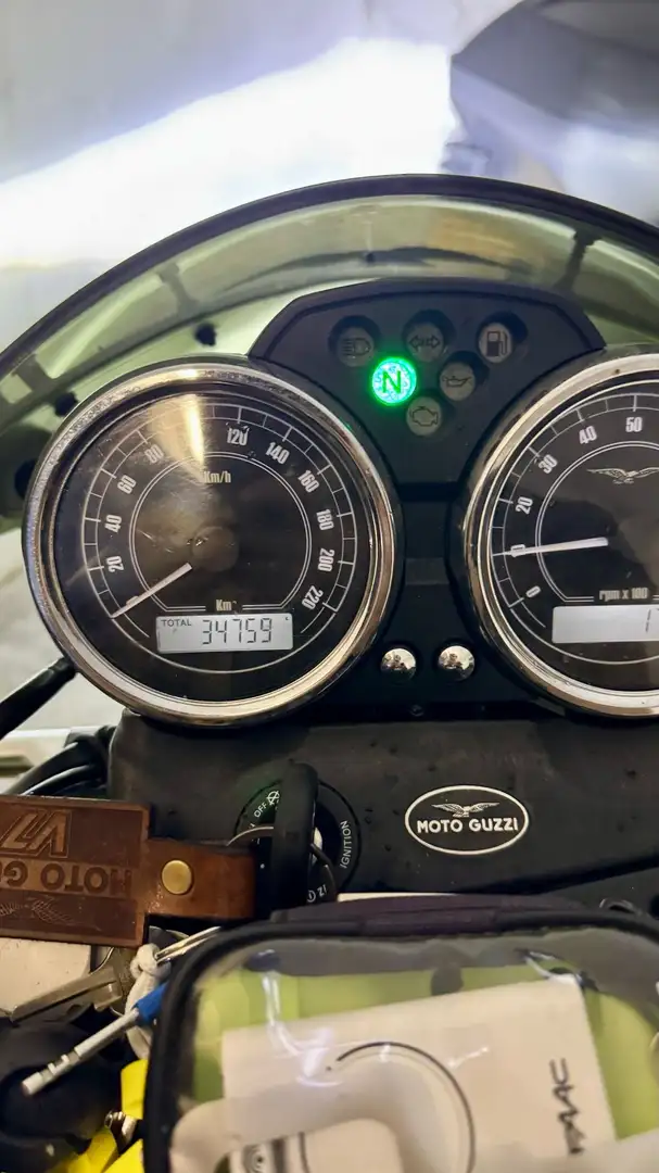Moto Guzzi V 7 Cafè Classic Giallo - 2