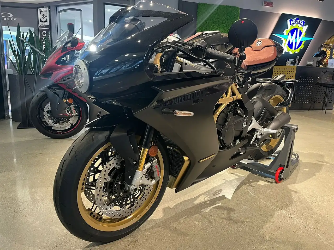 MV Agusta Superveloce 800