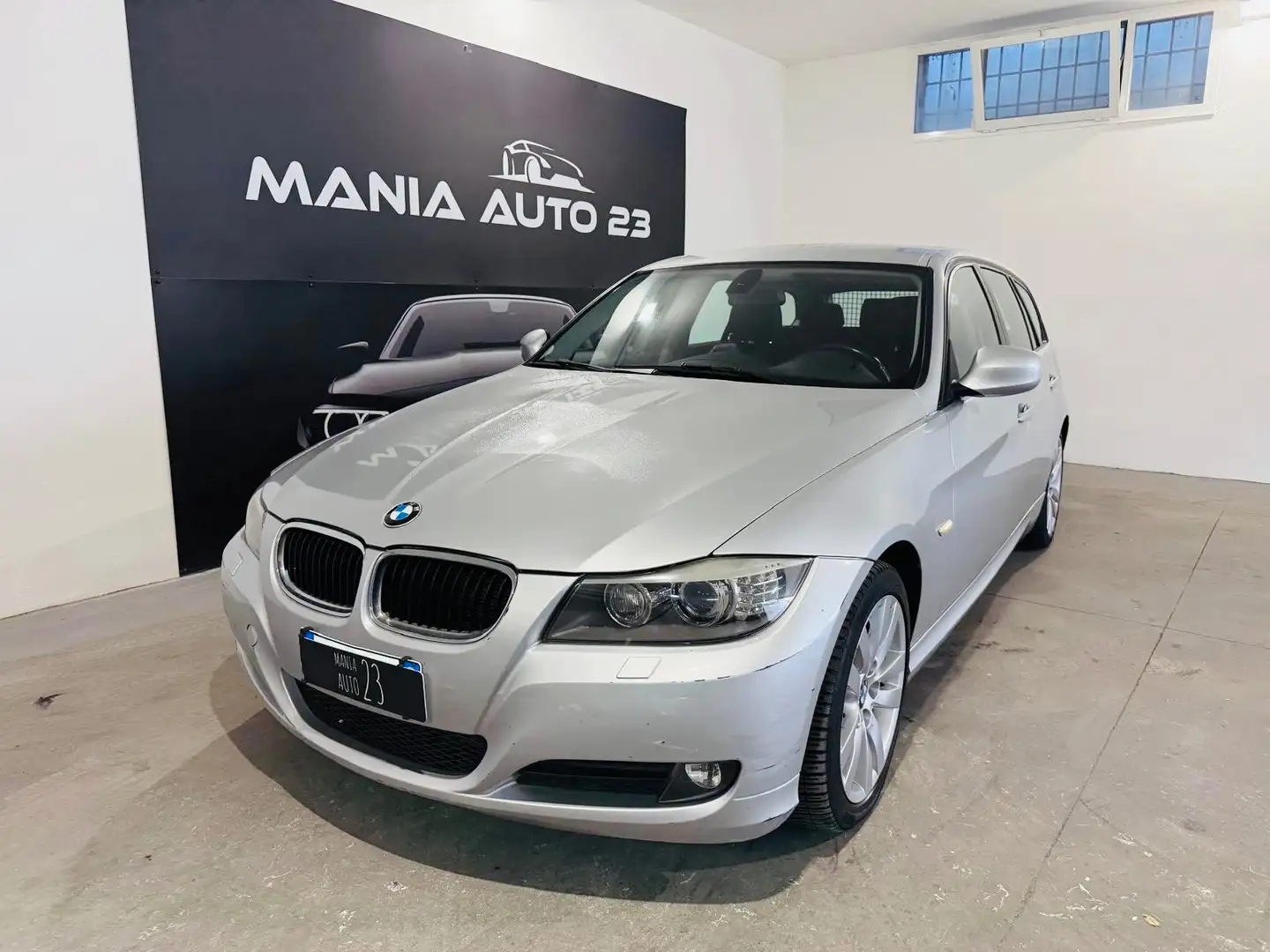BMW 320 Serie 3 Touring 320d Touring Futura c/pelle 184cv Argent - 1