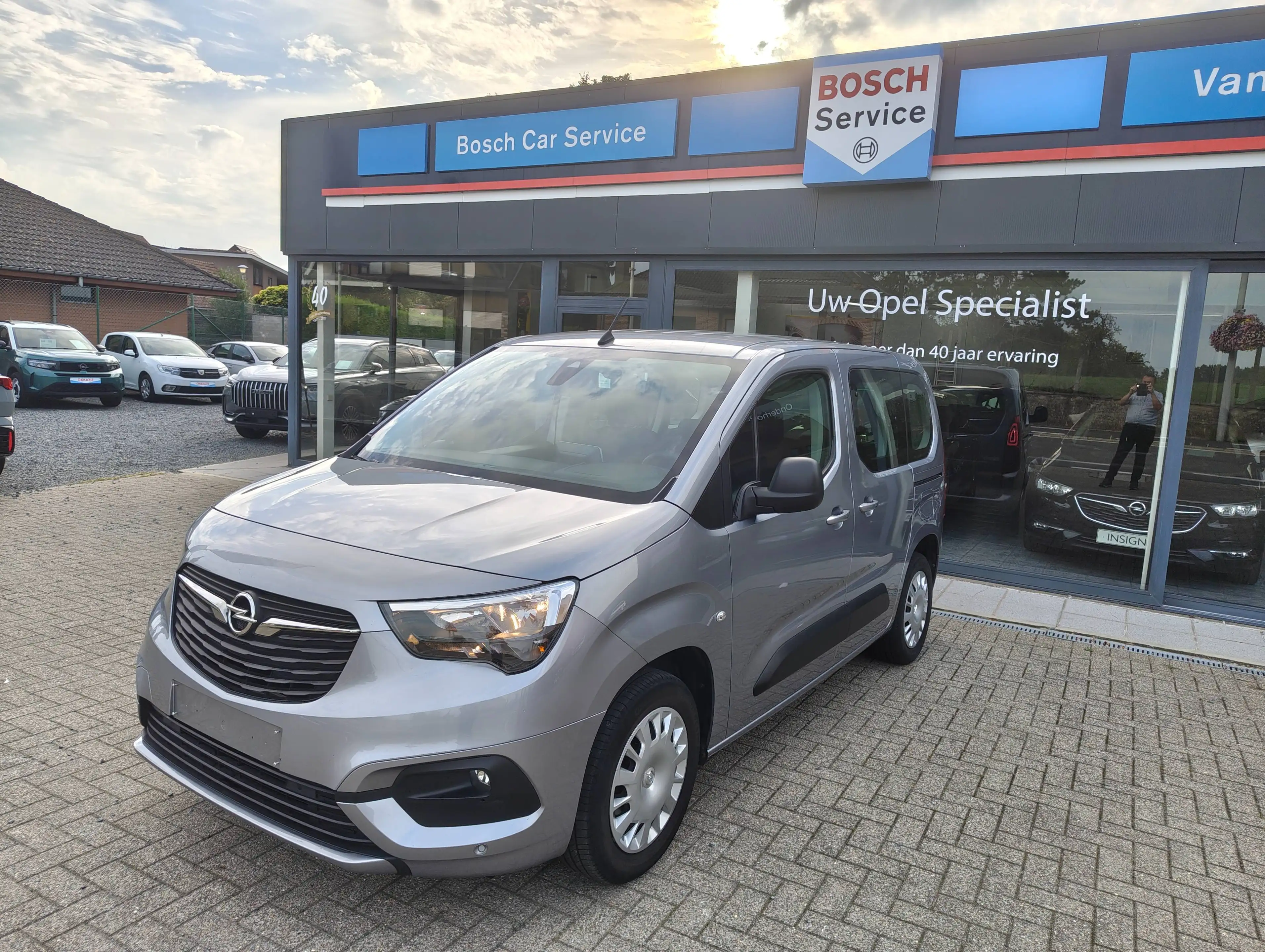 Opel Combo Life Combo Life 1.2 T L1H1 Edition S/S DAB NAV 110 pk — photo 3
