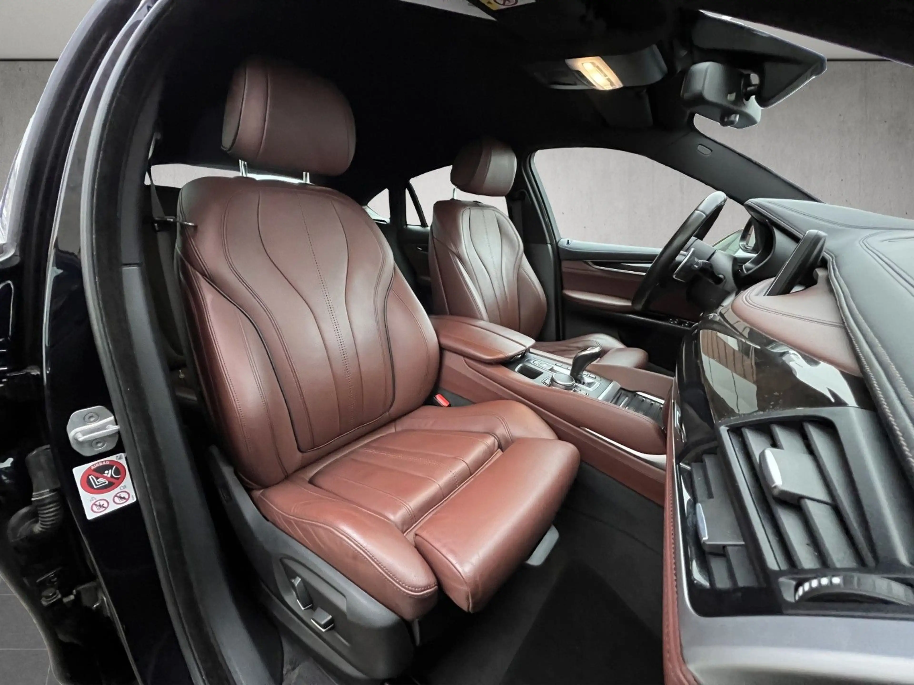 BMW X6 xDrive 35 i M Sportpaket*Leder*Navi*Xenon — photo 8