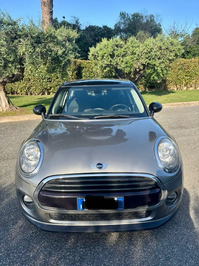 MINI Cooper D 1.5 Boost 5p auto Šedá - 1