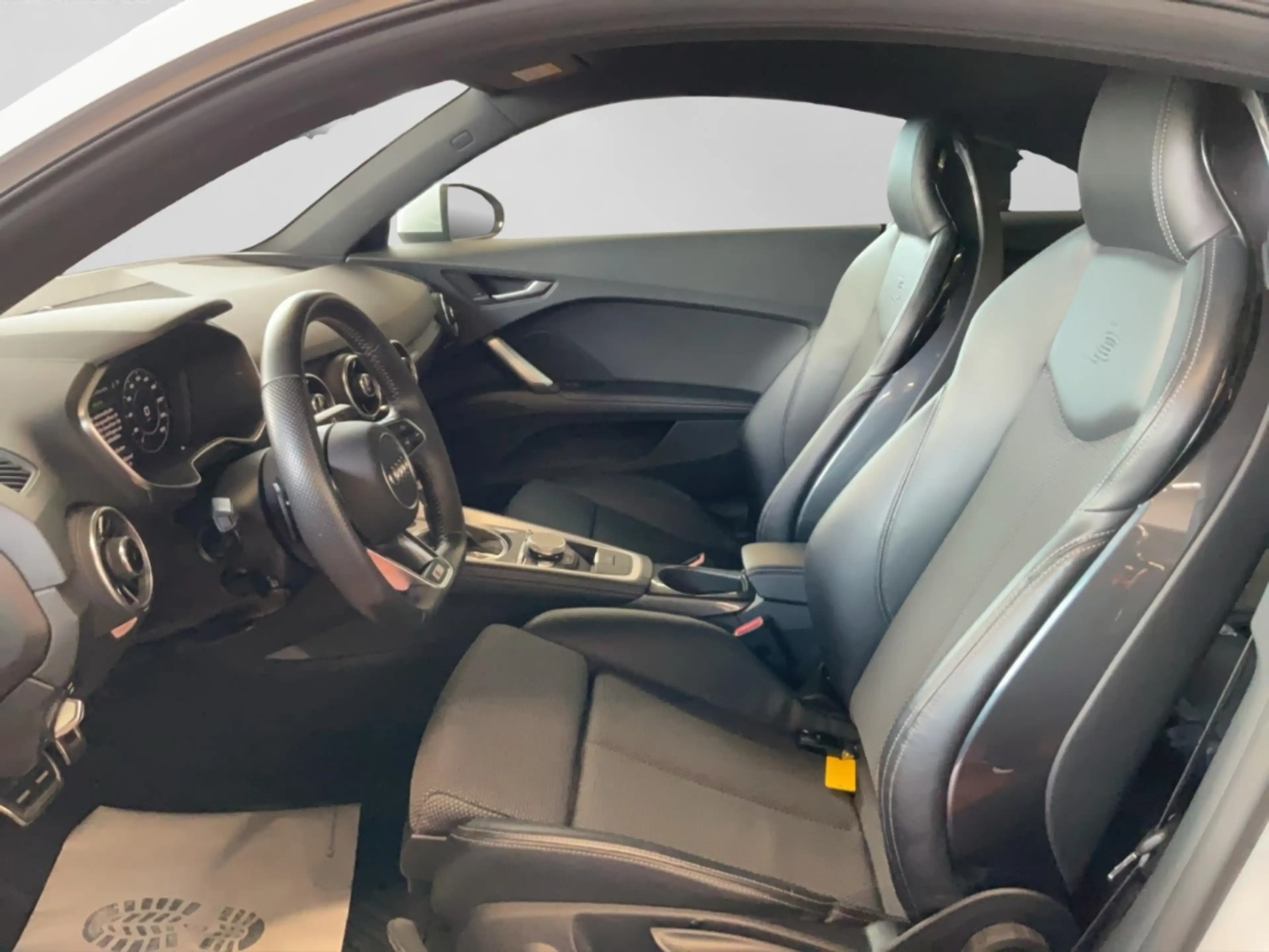 Audi TT Coupe 45 2.0 TFSI S line quattro Alu LED Navi APS — photo 8