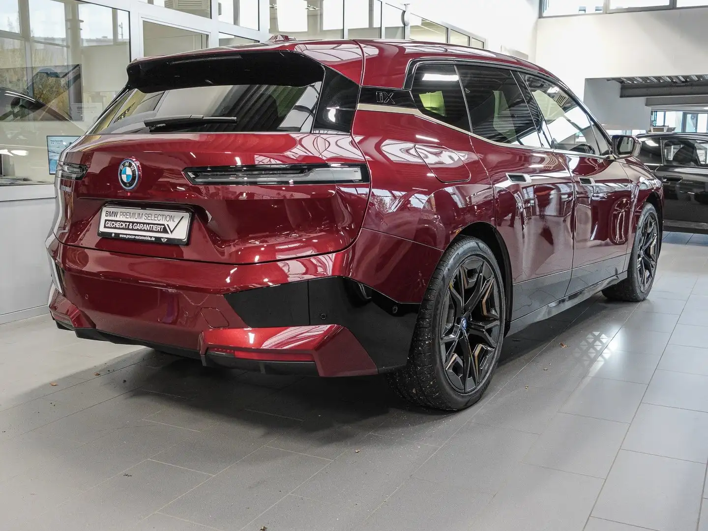 BMW iX M60 HUD ACC 360°KAM RFK NAVI Laser PDC V+H AHK Rot - 2