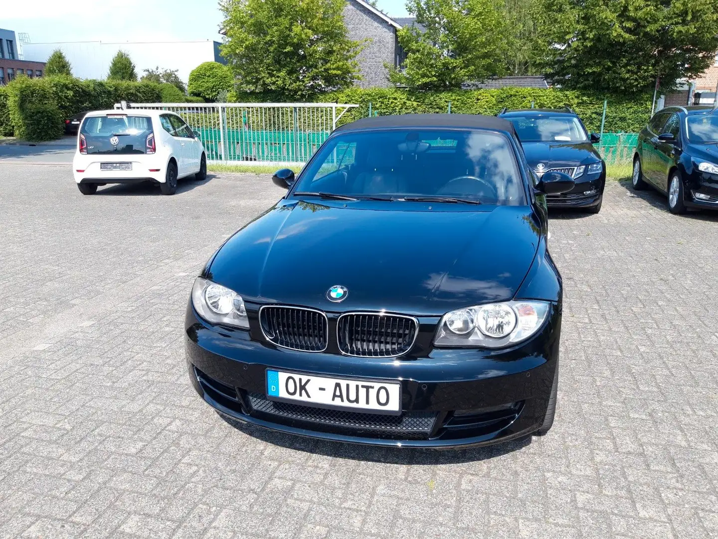 BMW 118 i  Cabrio*Klima*Leder*SHZ*PDC* Schwarz - 1