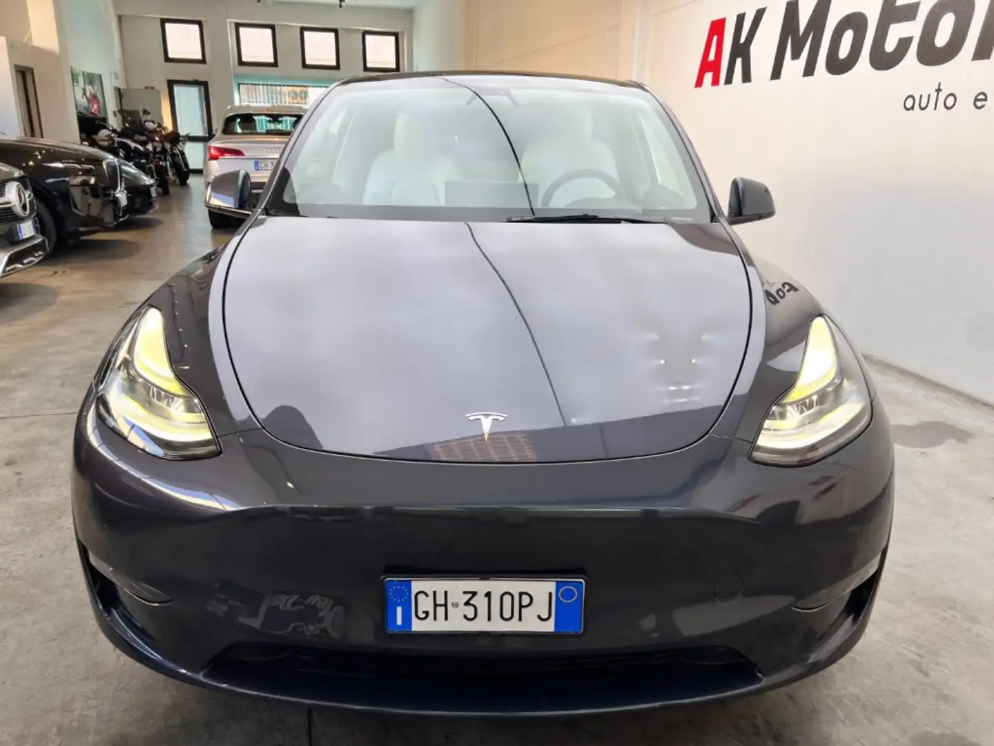 Tesla Model Y Long Ranger Dual Motor AWD Gris - 2