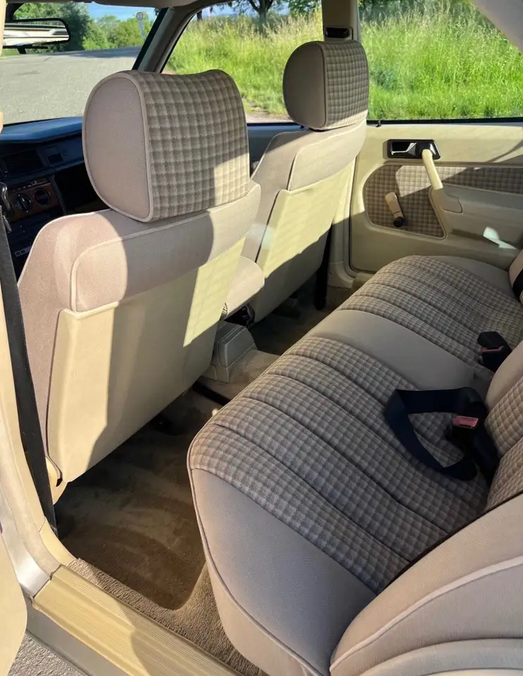 Mercedes-Benz 190 E 1.8, foto 5