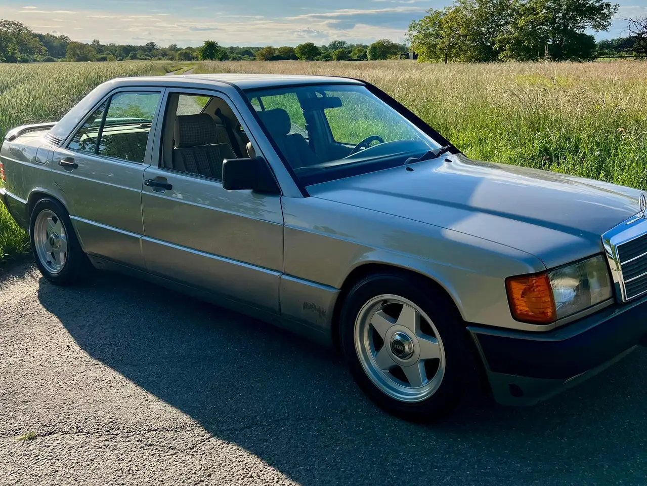 Mercedes-Benz 190 E 1.8, foto 1