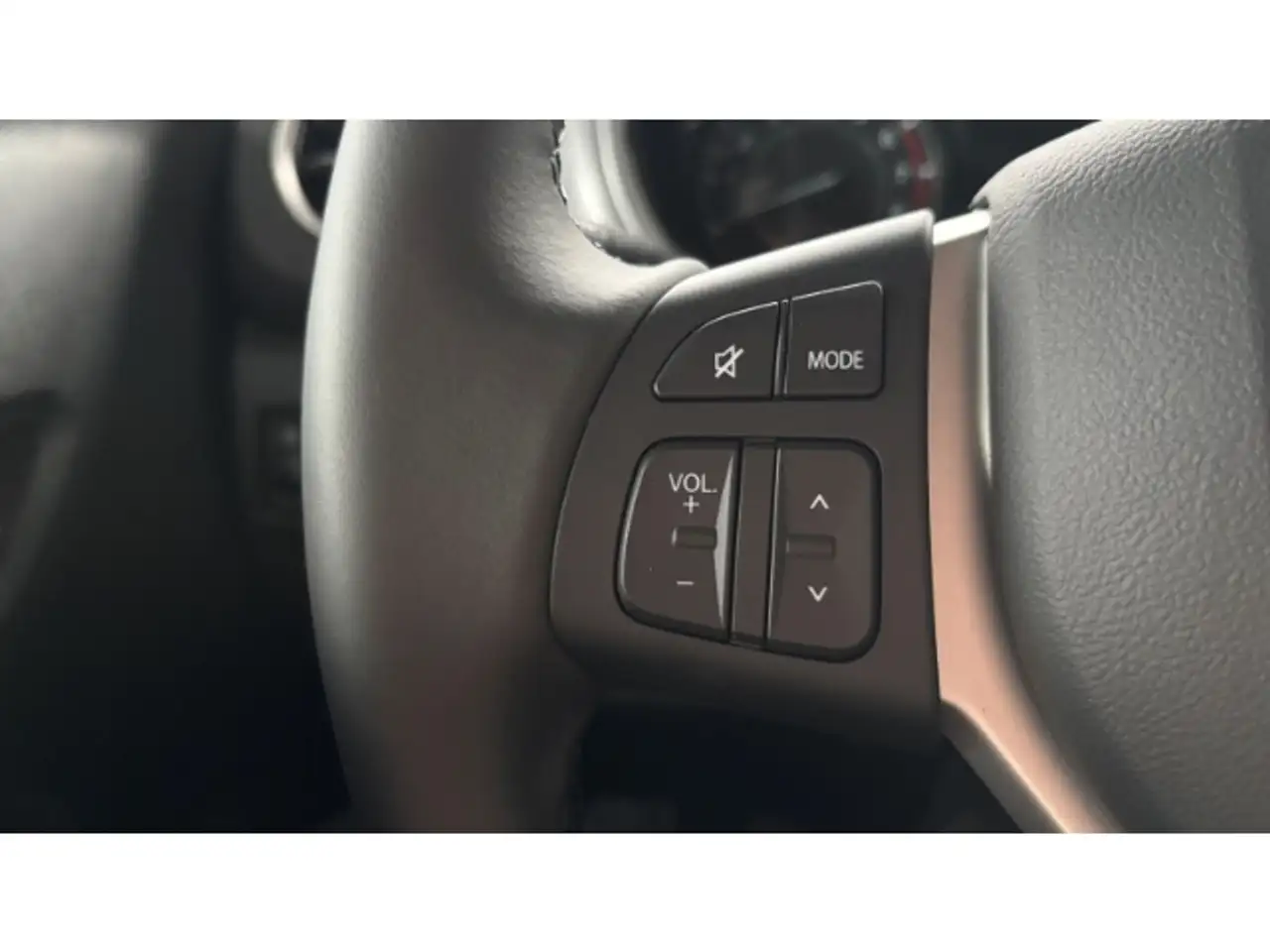 Suzuki Vitara 1.4 Comfort Facelift Navi LED ACC Kamera SitzHZG C 20