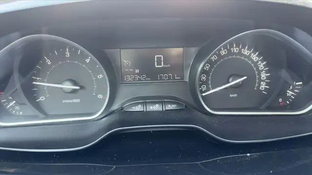 Peugeot 2008 view 12