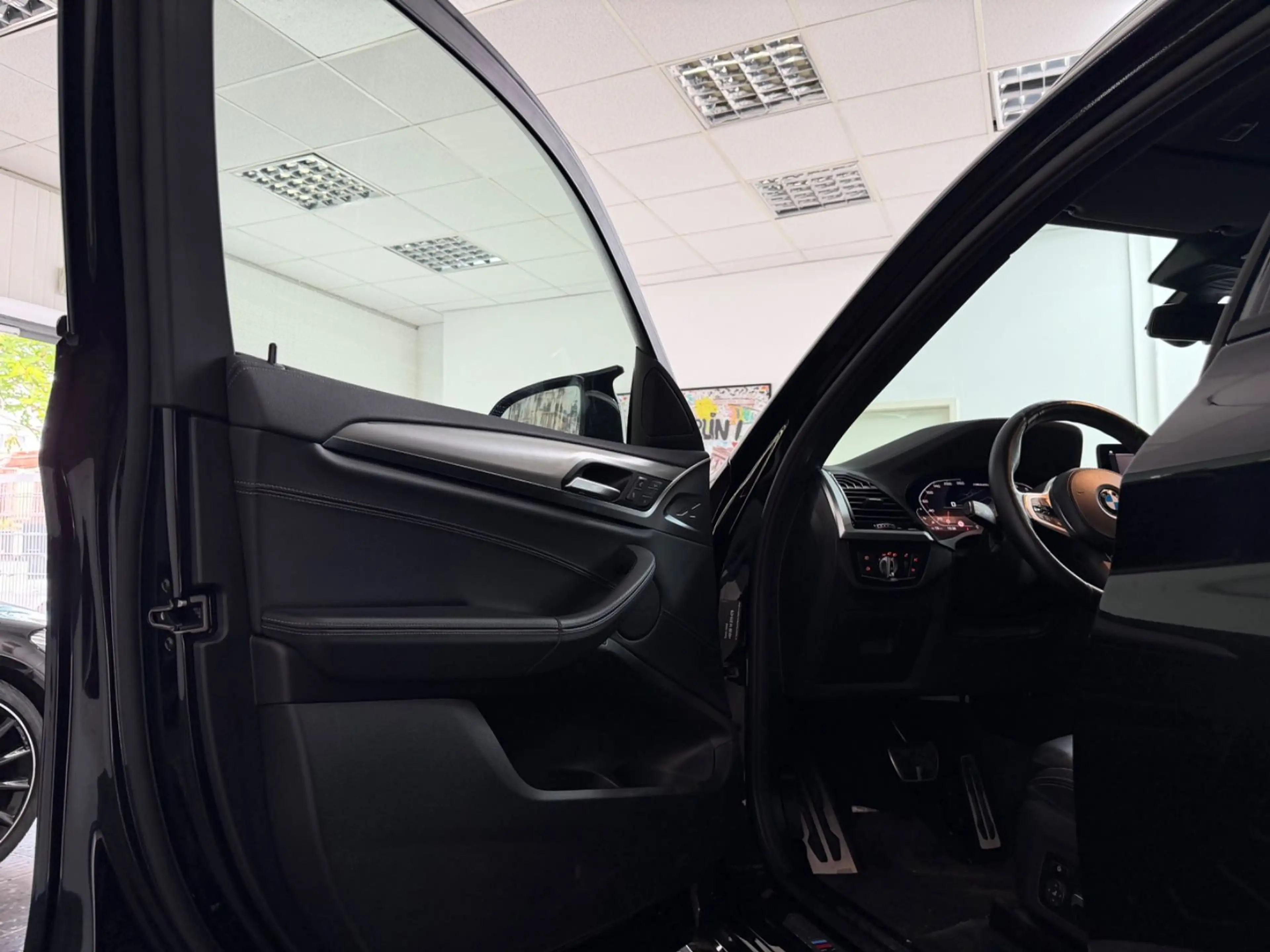 BMW X4 M40 i M-PERF PANO MEMO HUD 360° SZH LEDER ACC — photo 9