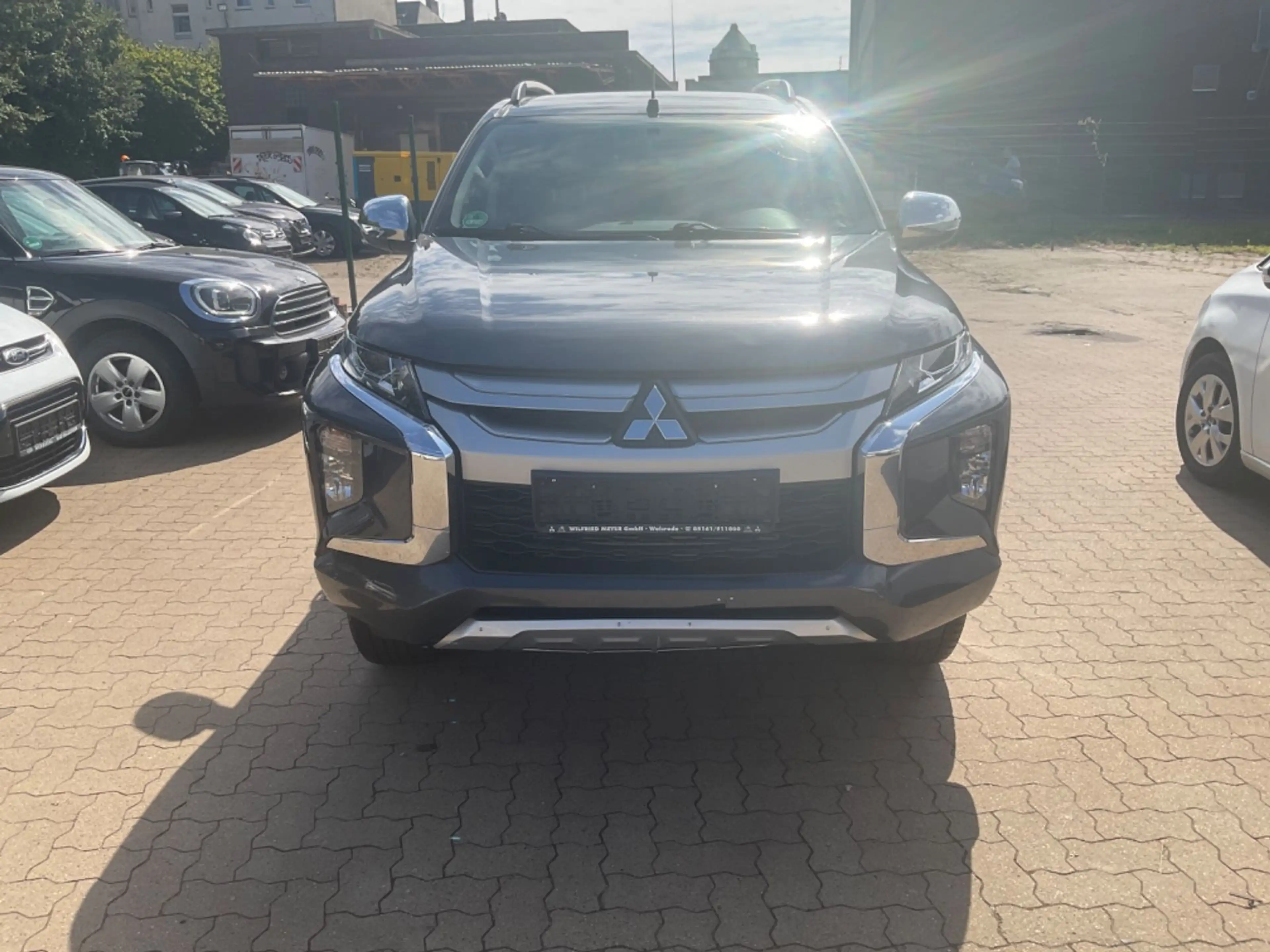 Mitsubishi L200 Basis Doppelkabine 4WD TÜV 03.2028 1HAND — photo 4