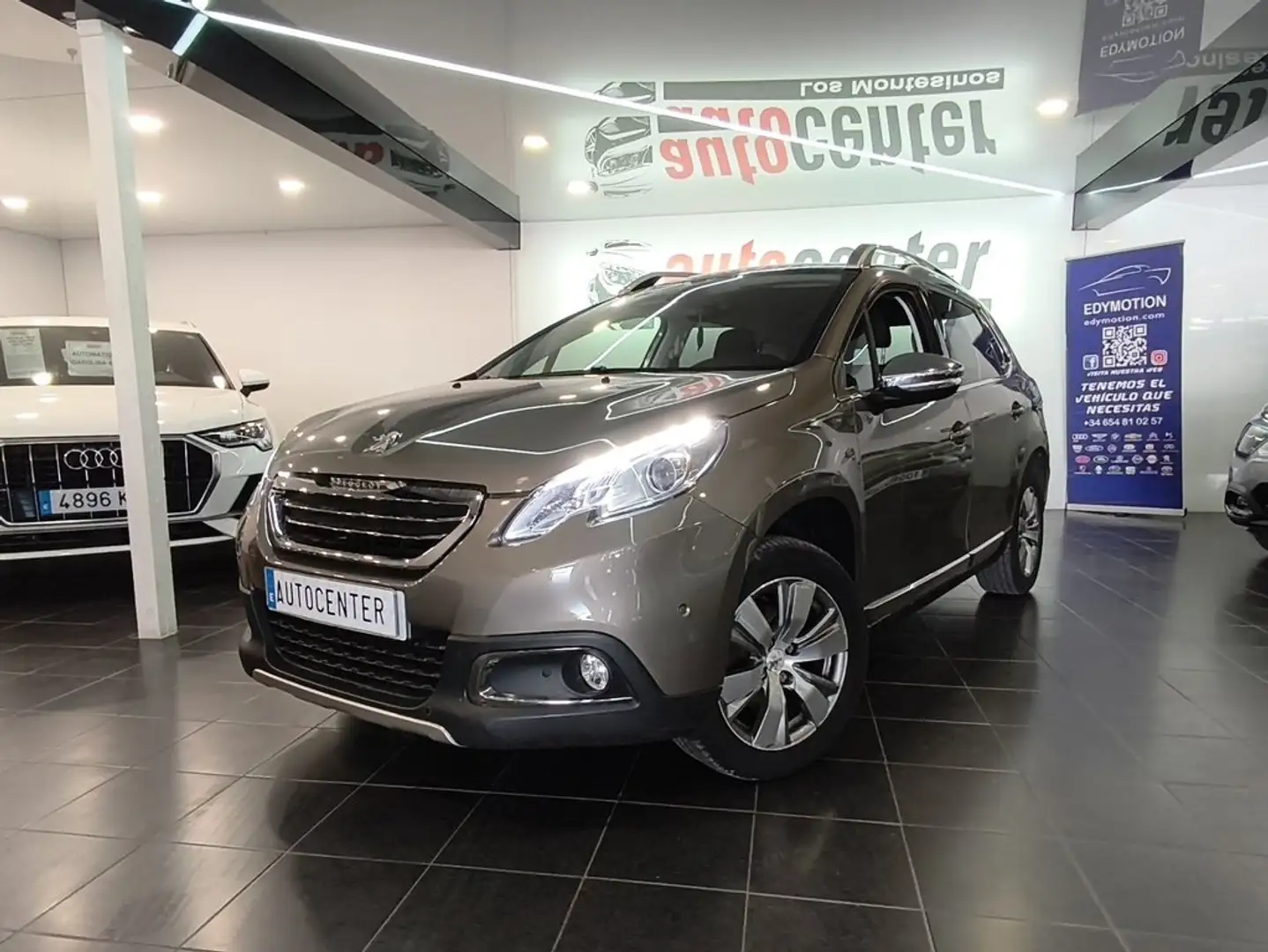 Peugeot 2008 Allure 1.6 e-HDi 92 Gris - 1