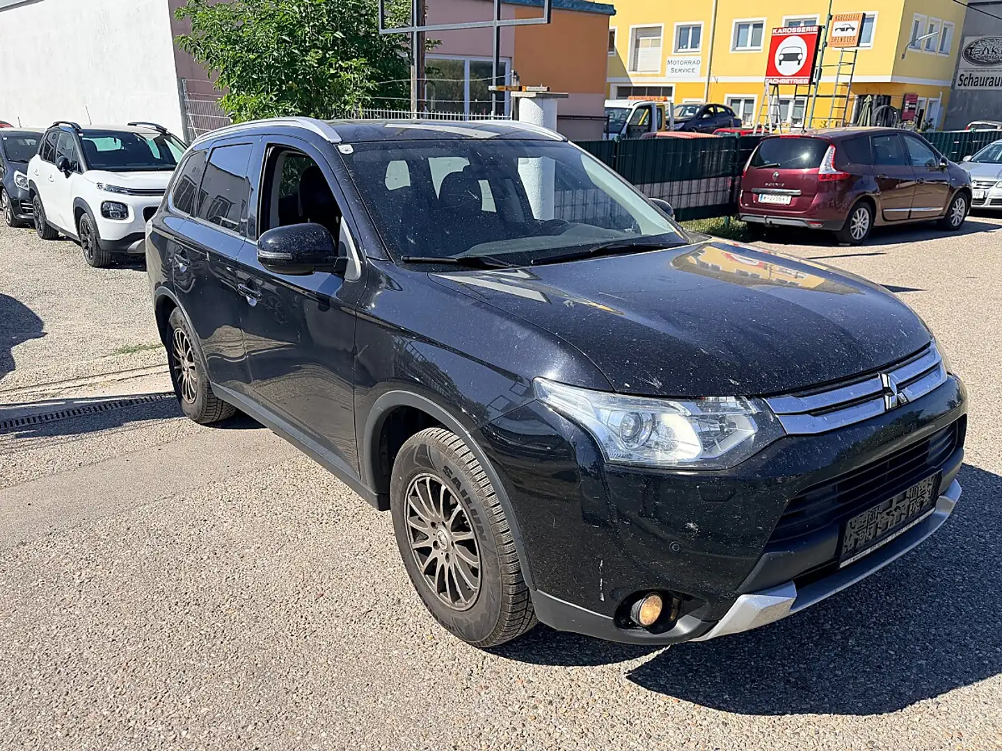 Mitsubishi Outlander 2,2 DI-D Instyle Automatik 4x4 7-Sitzer Schwarz - 2
