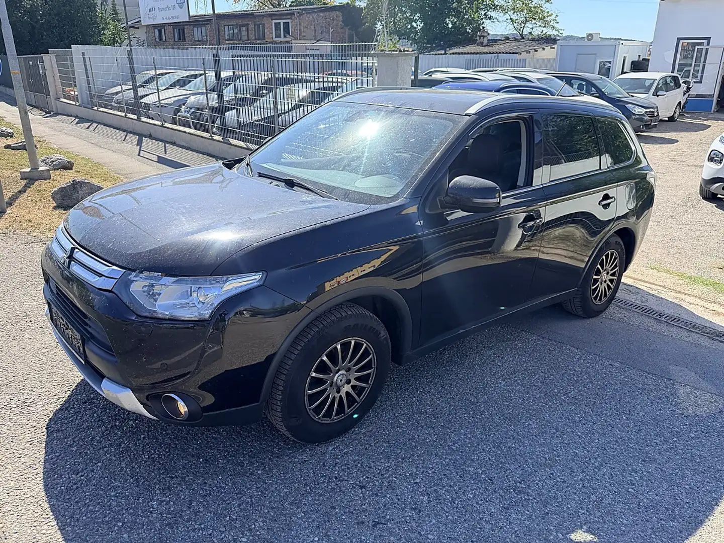 Mitsubishi Outlander 2,2 DI-D Instyle Automatik 4x4 7-Sitzer Schwarz - 1