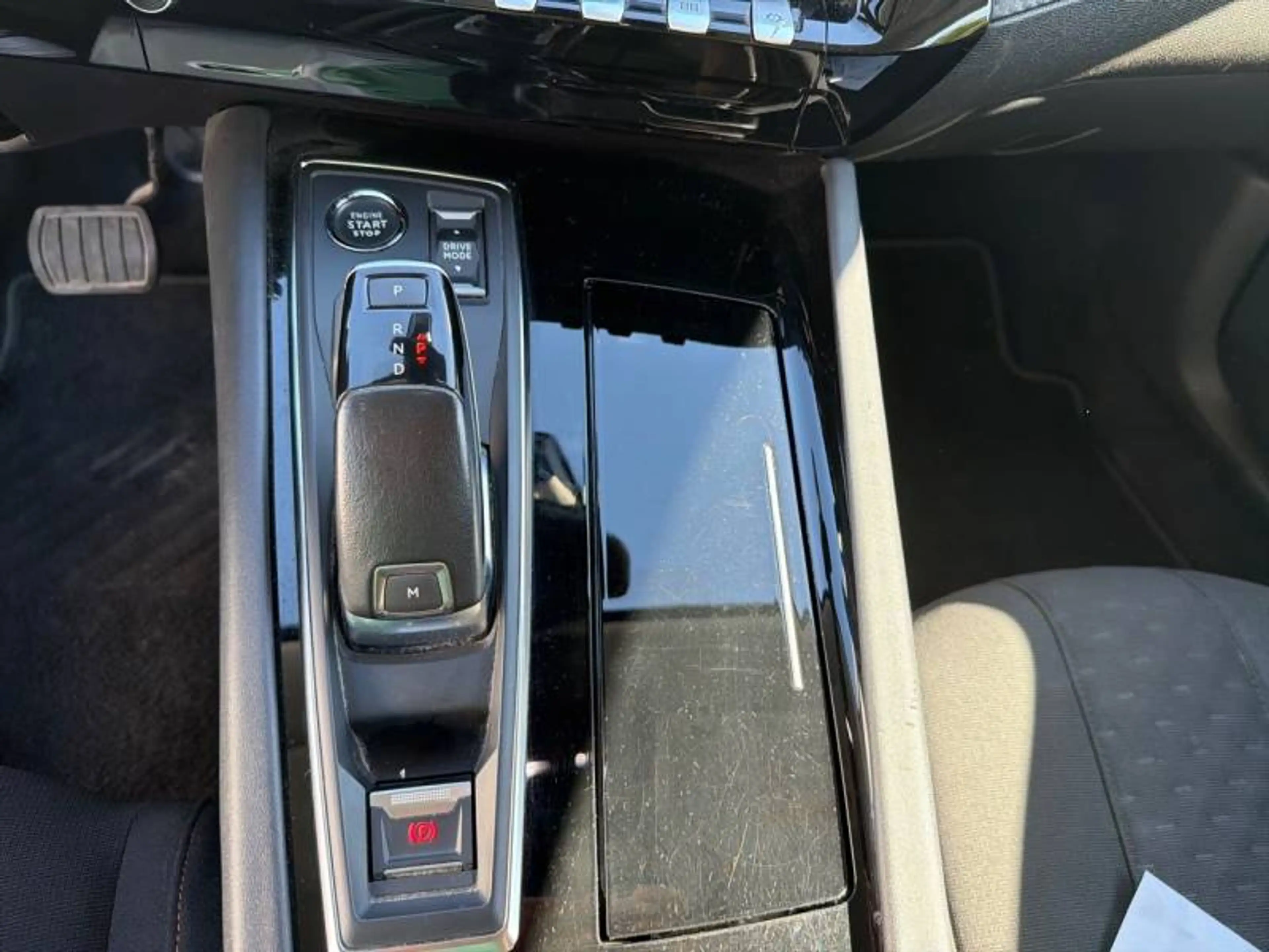 Peugeot 508 SW 2 1.5 BlueHDi 130 S&S EAT8 Active Pack — photo 12