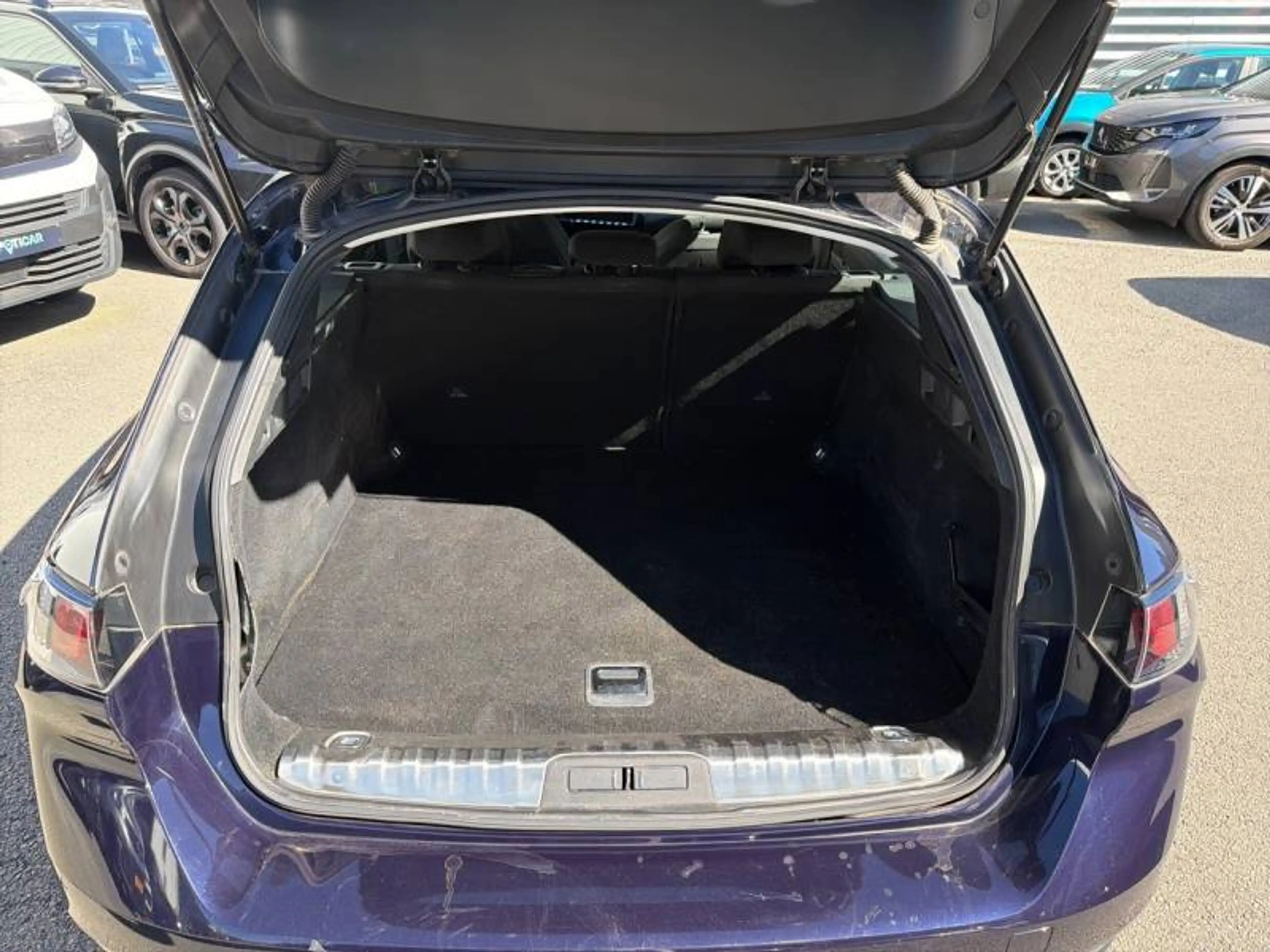 Peugeot 508 SW 2 1.5 BlueHDi 130 S&S EAT8 Active Pack — photo 6