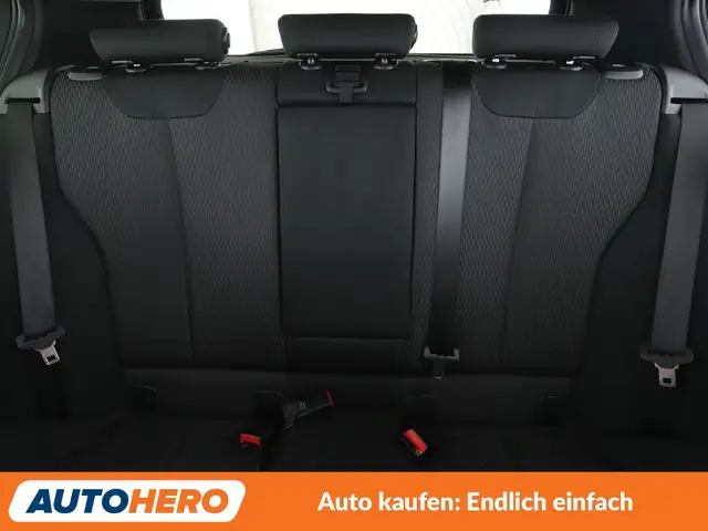 BMW 1 Series view 15