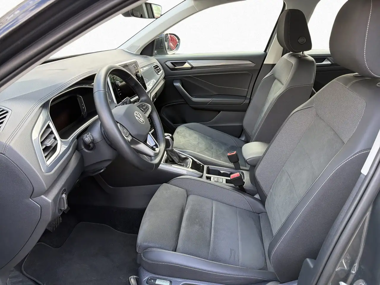 Volkswagen T-Roc Style 1.5 E2 StyleBT110 TSID7F, миниатюра 9