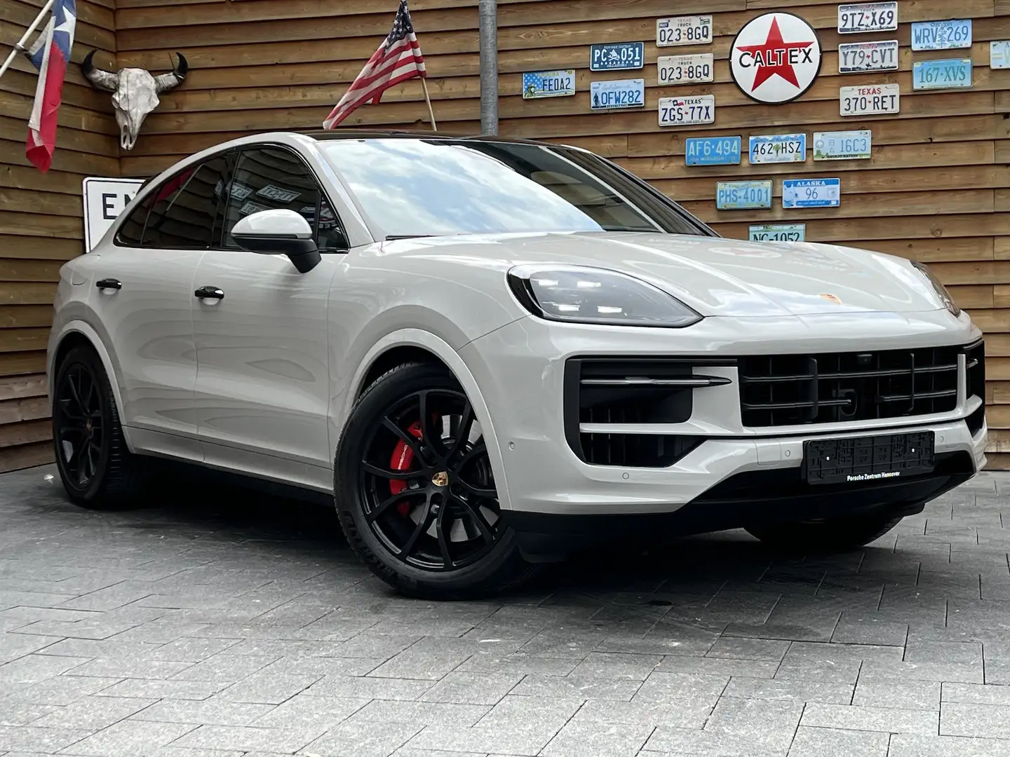 Porsche Cayenne S Coupe Pano 1.HD Sport Digital LED Grijs - 2