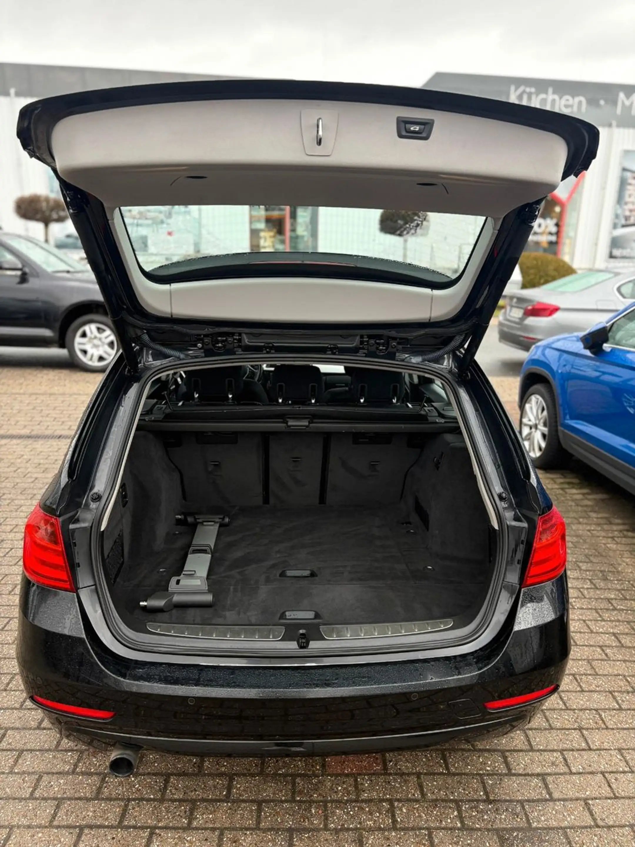 BMW 316 Baureihe 3 Touring 316i Aut. Navi Allu Tüv — photo 6