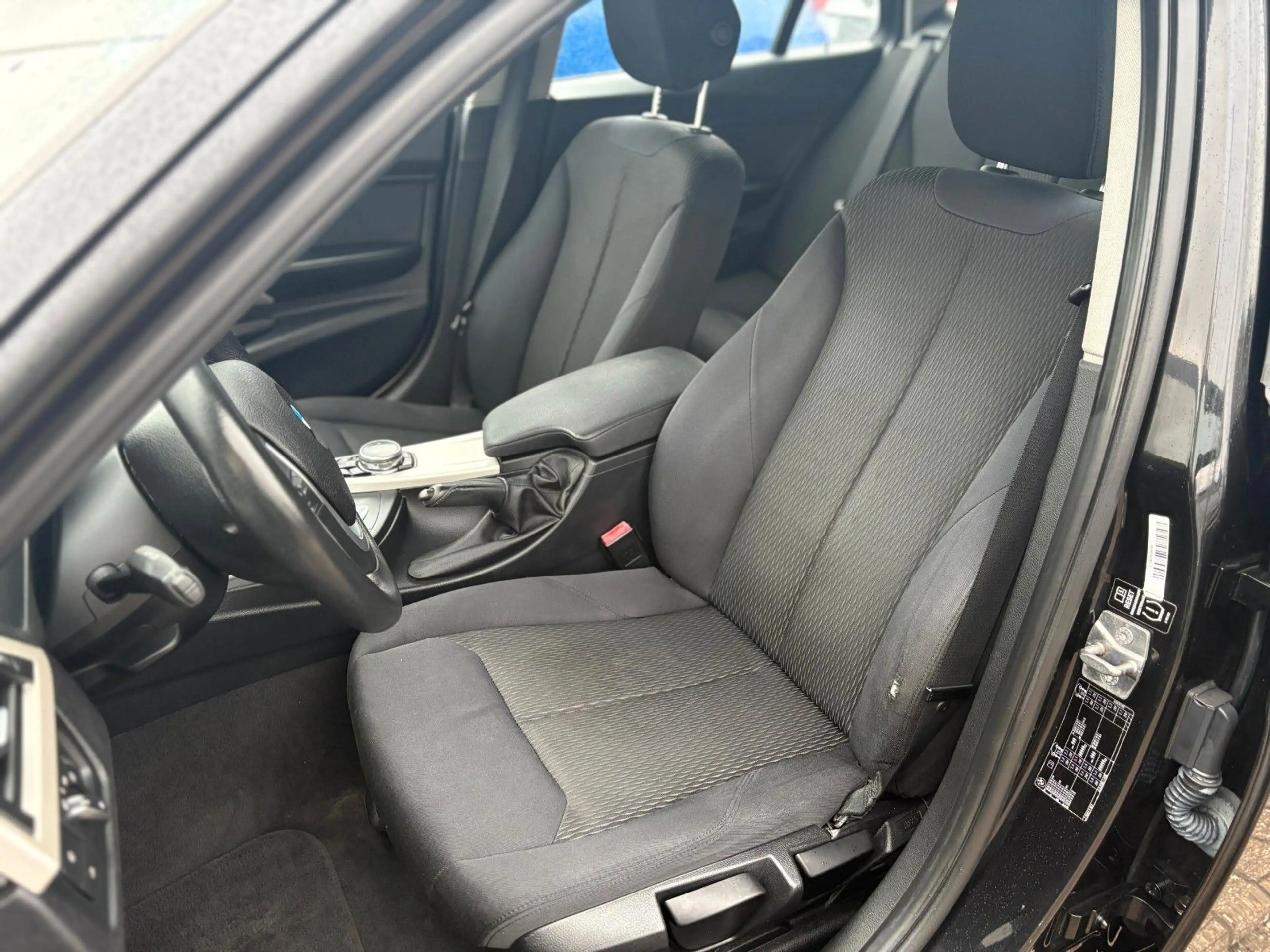 BMW 316 Baureihe 3 Touring 316i Aut. Navi Allu Tüv — photo 9