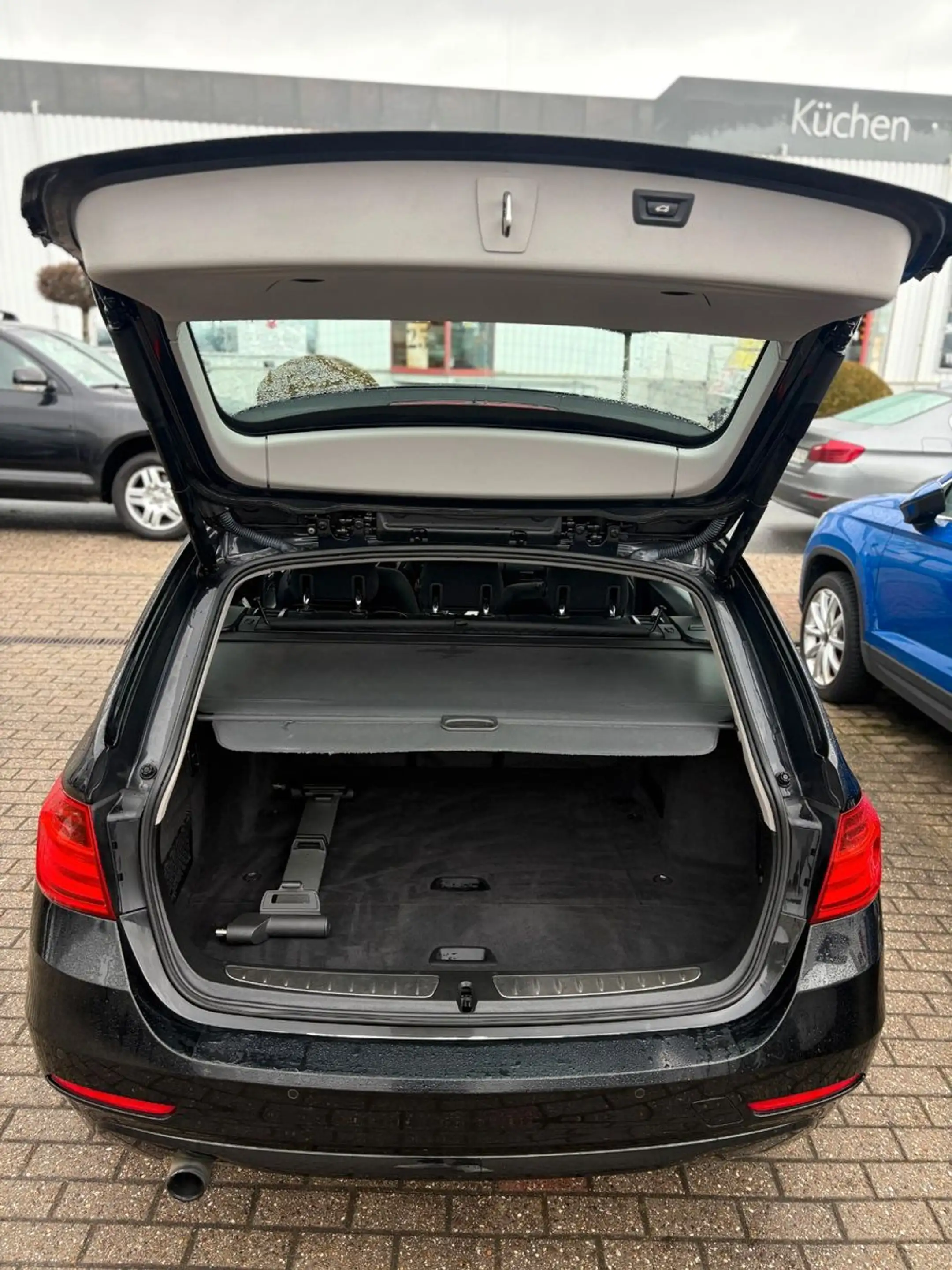 BMW 316 Baureihe 3 Touring 316i Aut. Navi Allu Tüv — photo 13