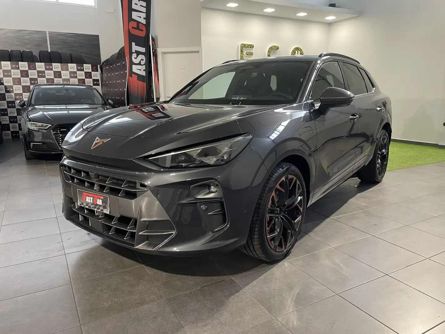 CUPRA Terramar Terramar 1.5 e-Hybrid DSG Impulse Grau - 1