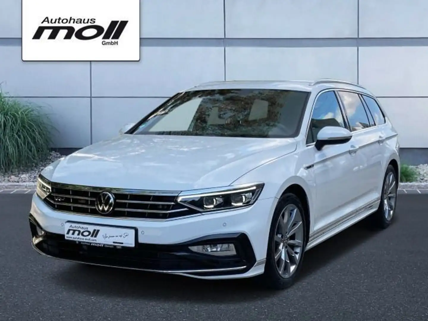 Volkswagen Passat Variant Elegance 1.5 TSI DSG, Navi, ACC Weiß - 1