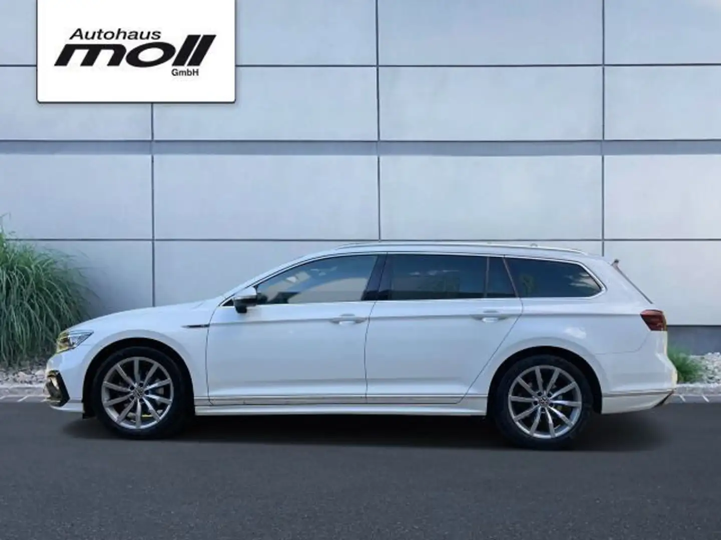 Volkswagen Passat Variant Elegance 1.5 TSI DSG, Navi, ACC Weiß - 2