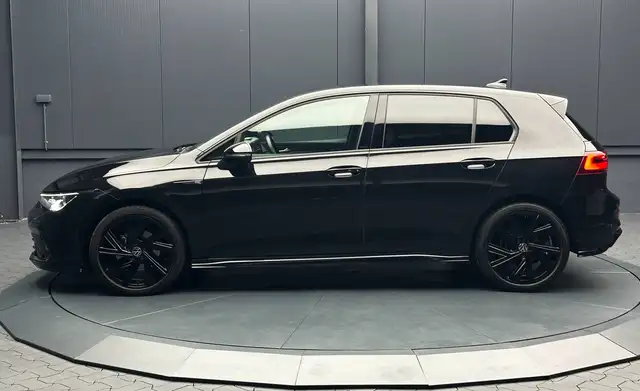 Volkswagen Golf view 2