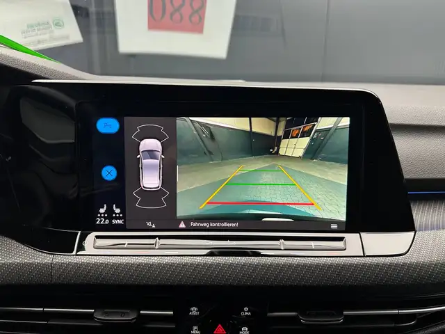 Volkswagen Golf view 21