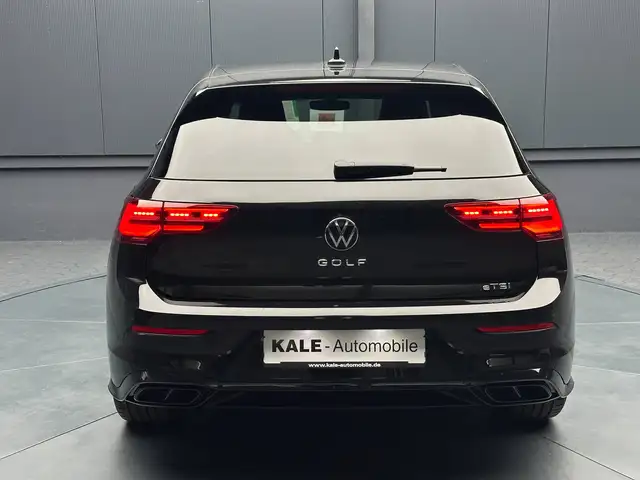 Volkswagen Golf view 4