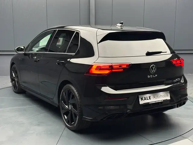 Volkswagen Golf view 3