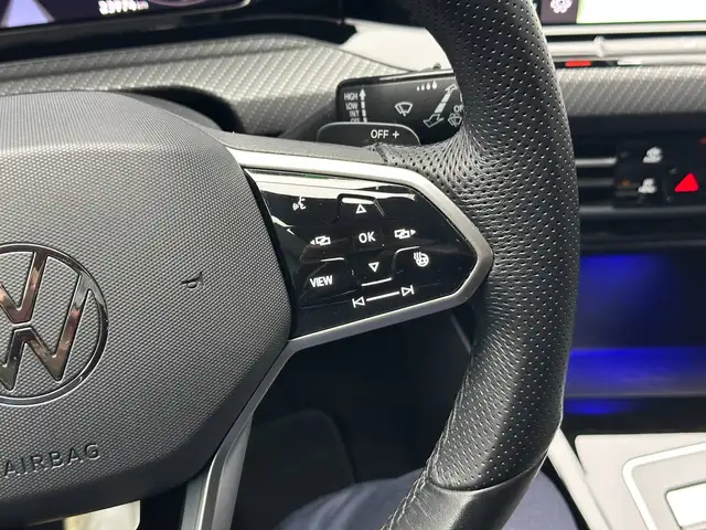 Volkswagen Golf view 18