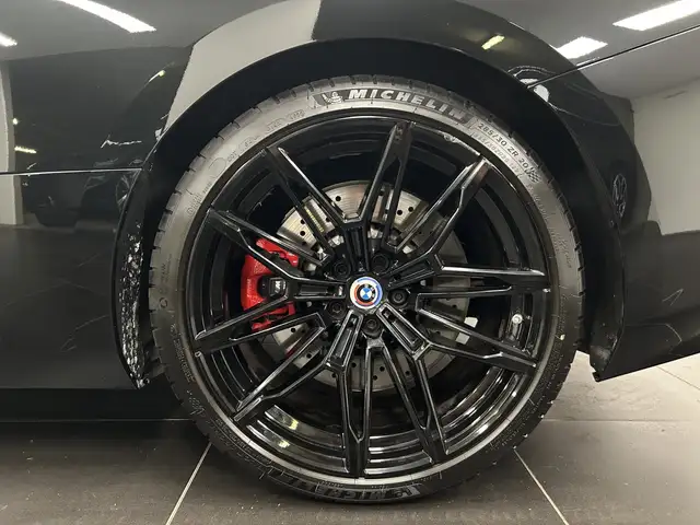 BMW M2 view 6
