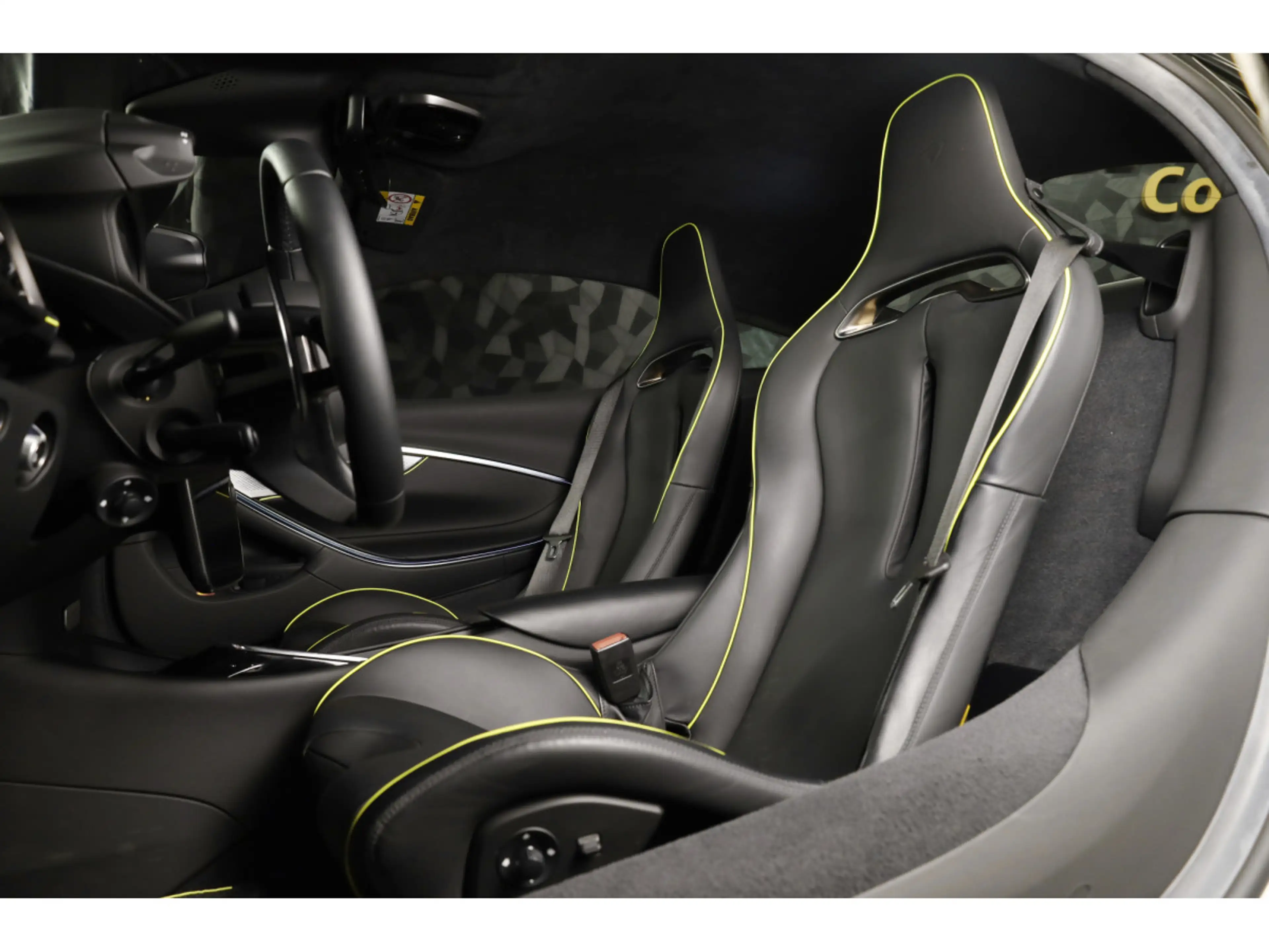 McLaren Artura Coupé V6 Hybrid — photo 4