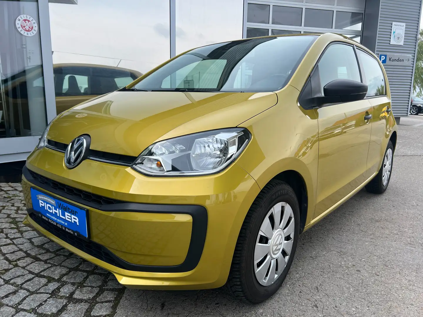 Volkswagen up! Austria Żółty - 1