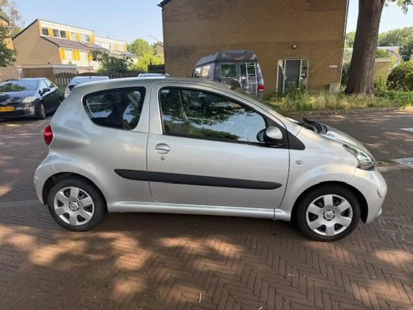 Toyota Aygo AUTOMAAT / Airco / 83.000 NAP / Tweede eigenaar Grijs - 2