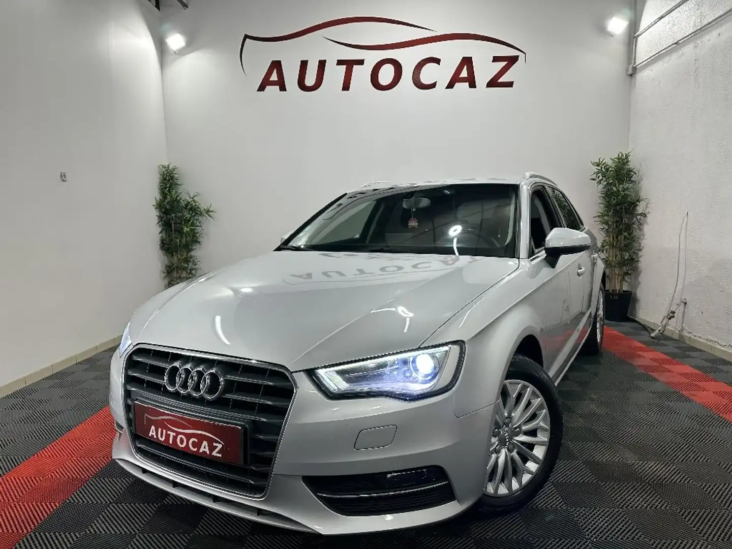 Audi A3 1.6 TDI 110 Ambition Gris - 1