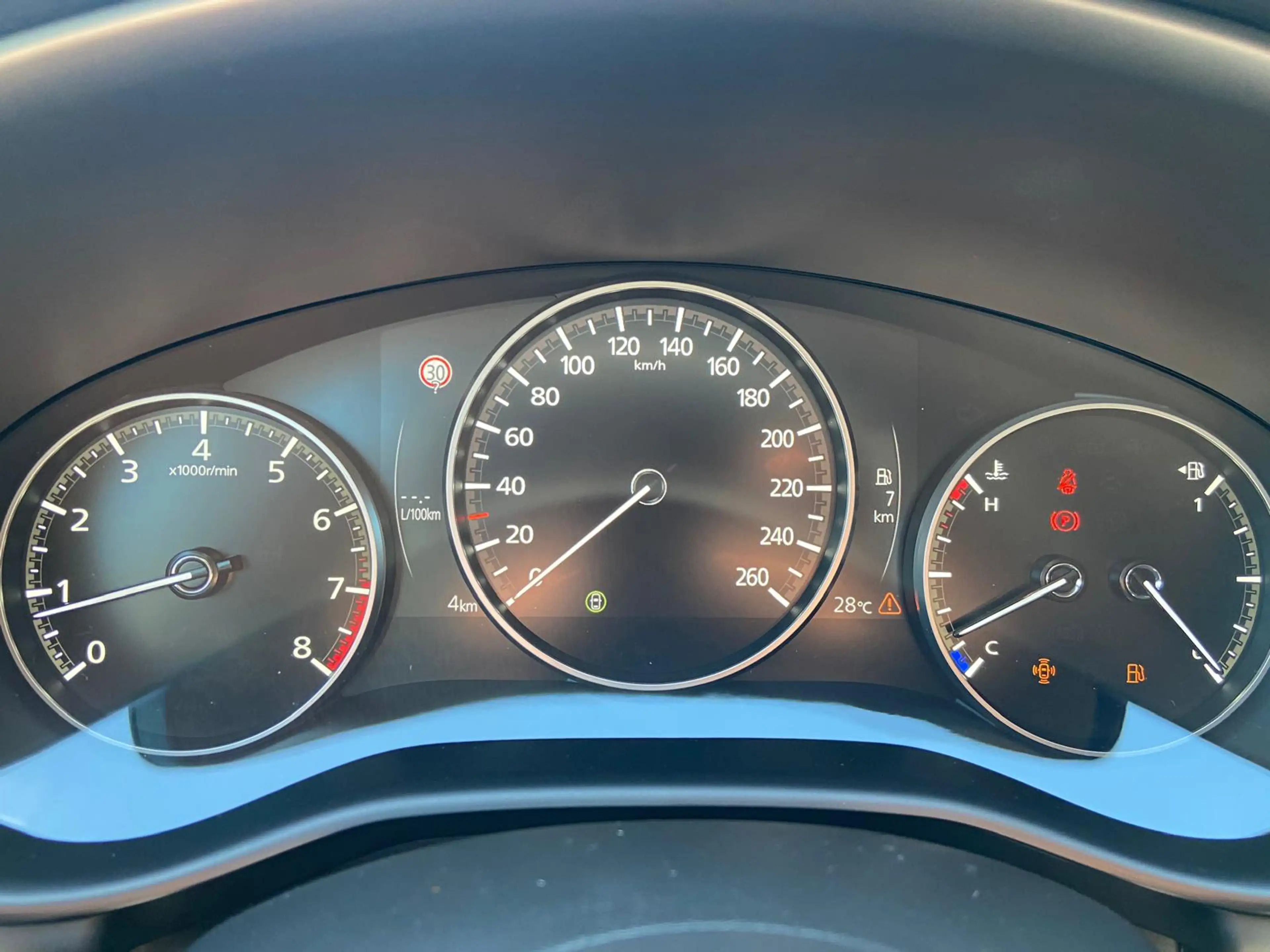 Mazda 3 2.0L e-SKYACTIV X 186ps — photo 10