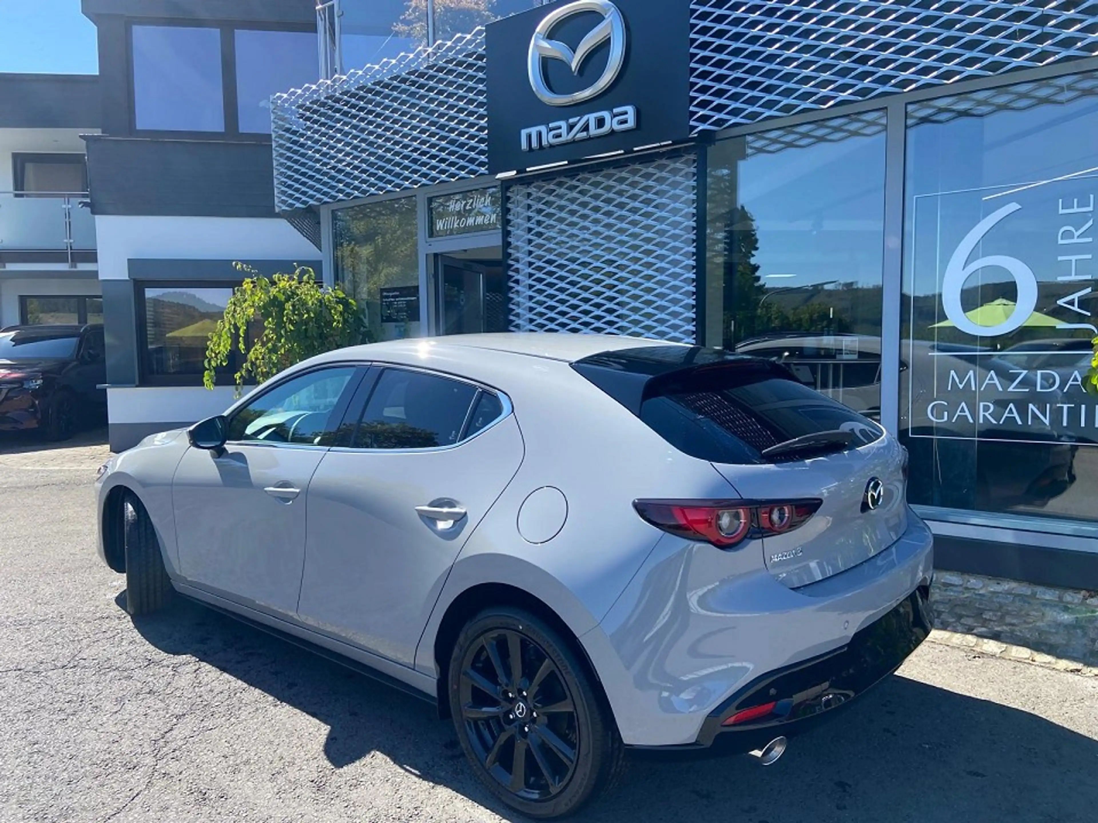 Mazda 3 2.0L e-SKYACTIV X 186ps — photo 3