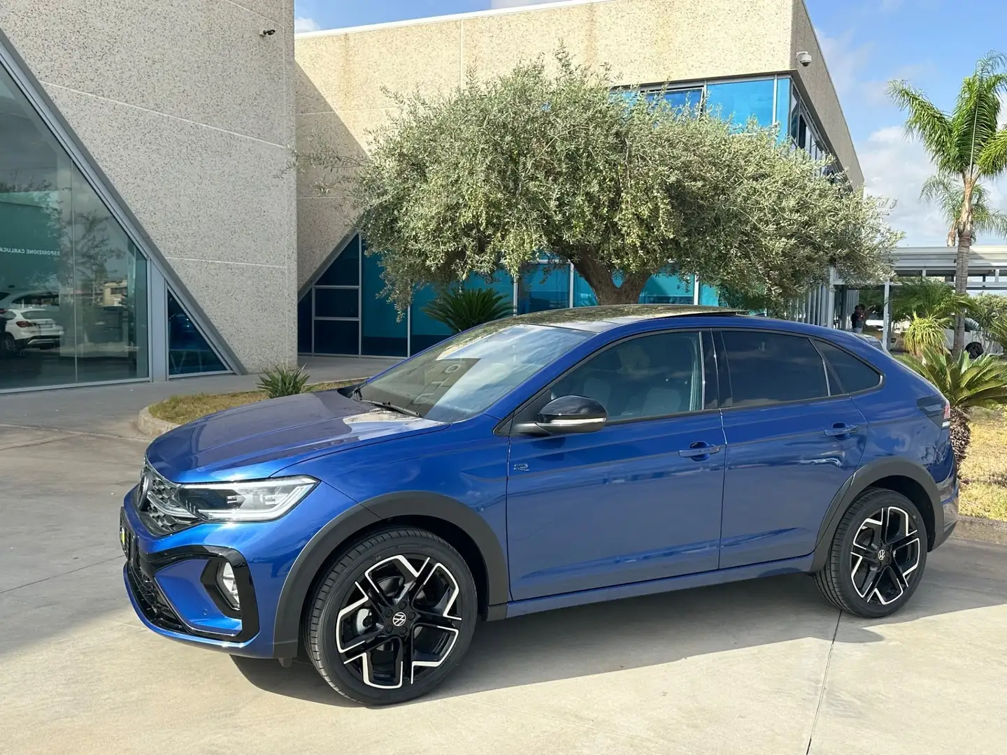 Volkswagen Taigo 1.0 tsi R-Line possibilità noleggio no scoring Blauw - 2