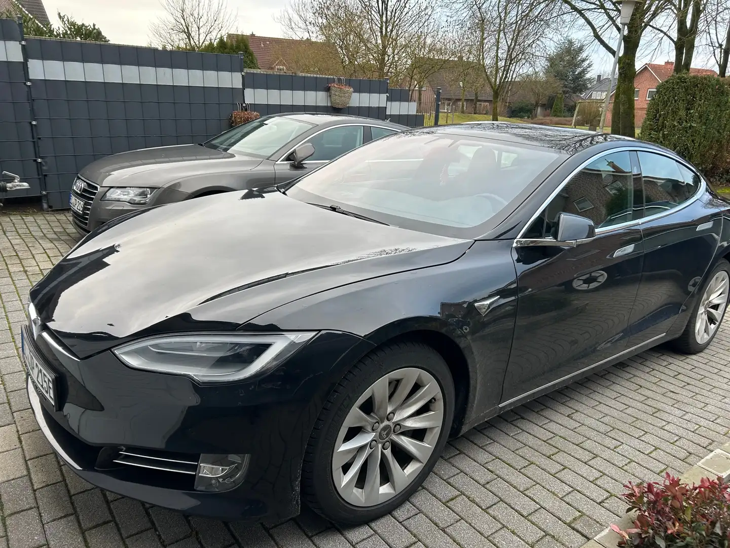 Tesla Model S Model S 75D Allradantrieb Schwarz - 1