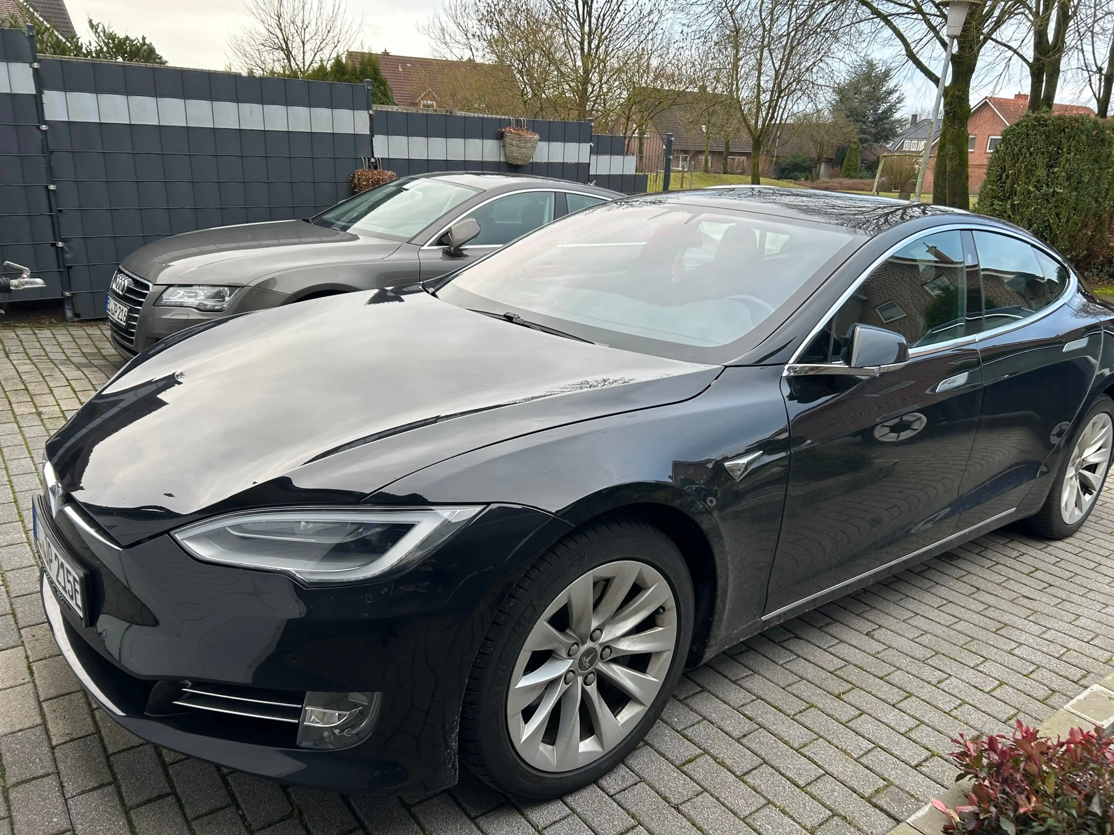 Tesla Model S Model S 75D Allradantrieb