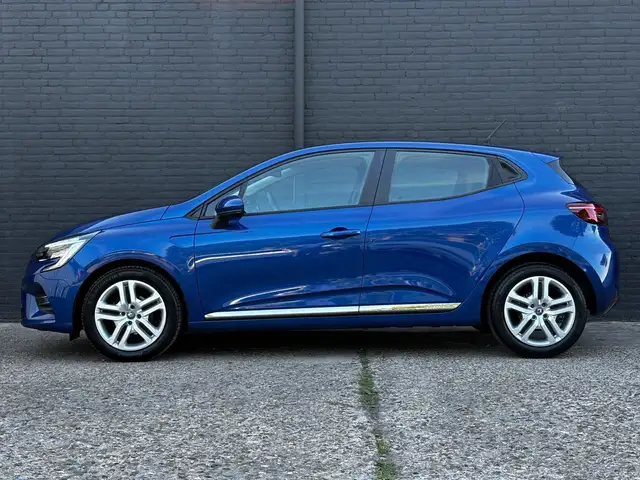 Renault Clio view 11