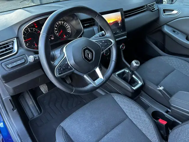 Renault Clio view 14