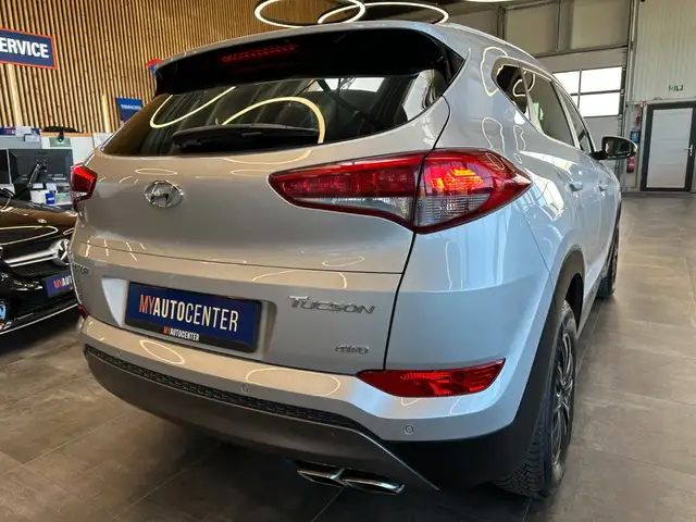 Hyundai Tucson view 2